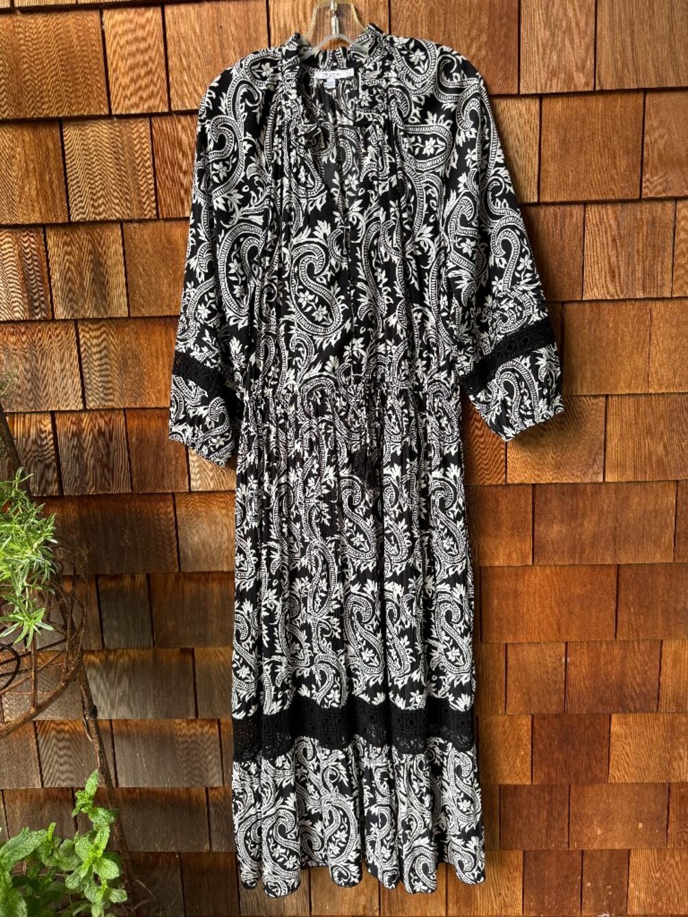Chico's Black/White Paisley Print Lace Detail Tiered Maxi Dress in Women's 16